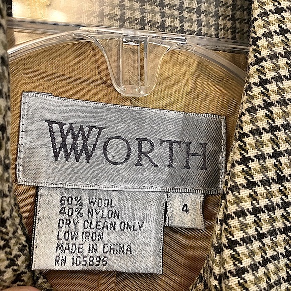 Worth, Size 4, wool/nylon, plaid/camel body w/black sleeves, excellent condition - Picture 10 of 10